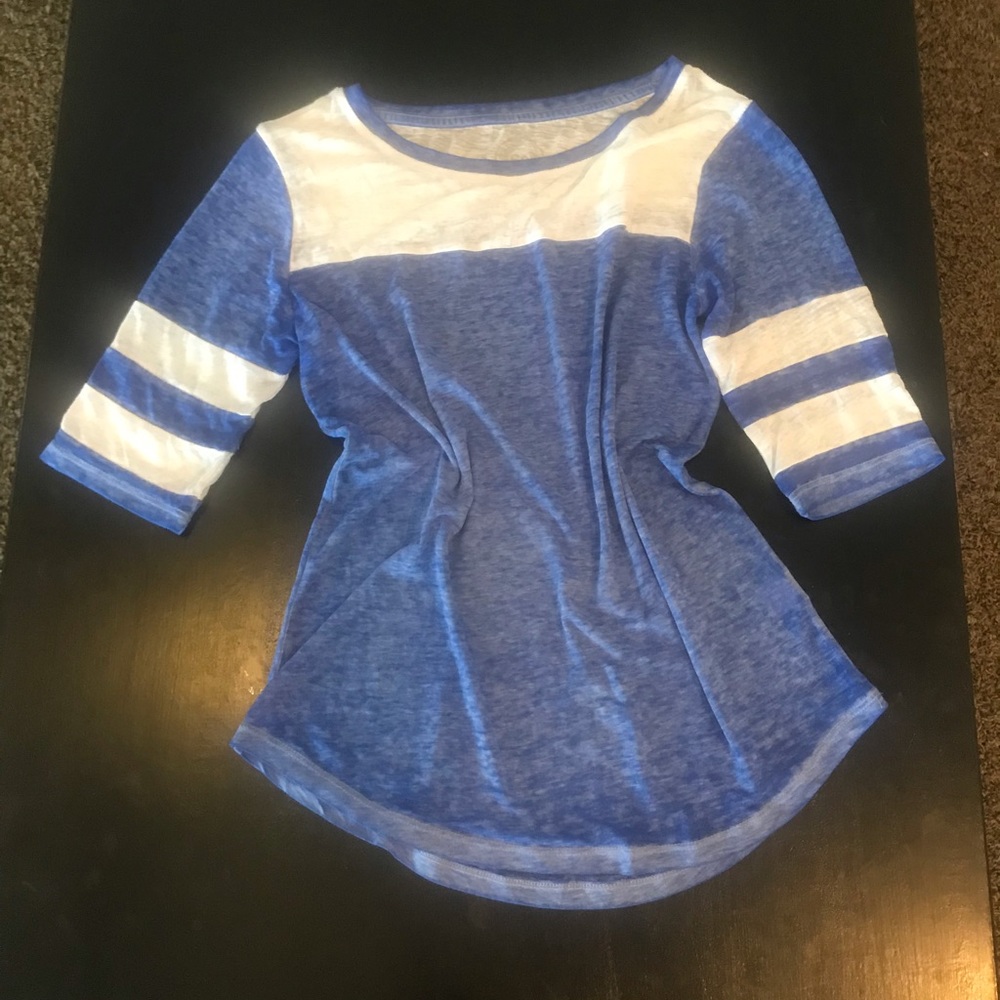 SO BLUE & WHITE TEE